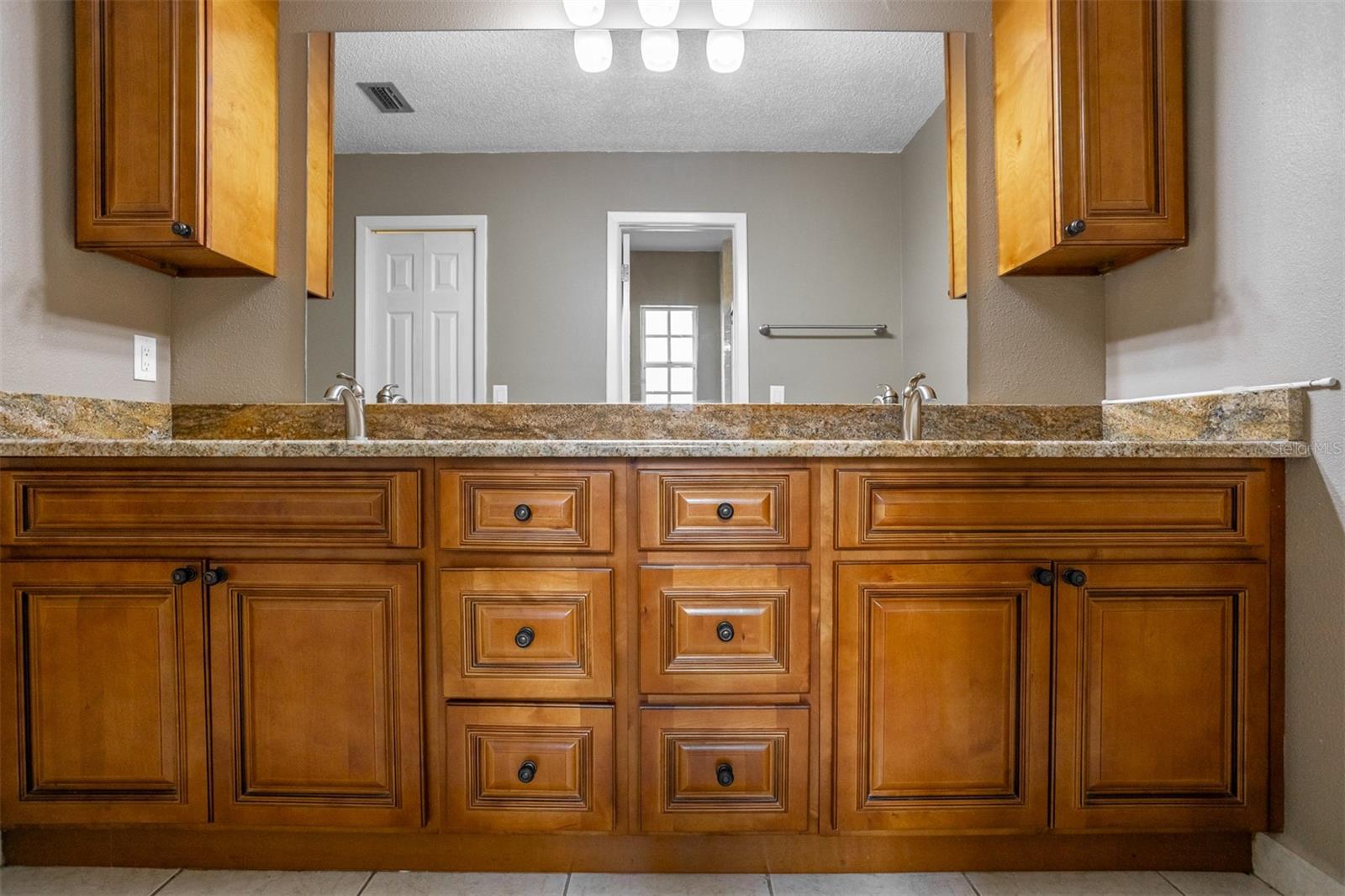 LEIGHTON PLACE - Residential