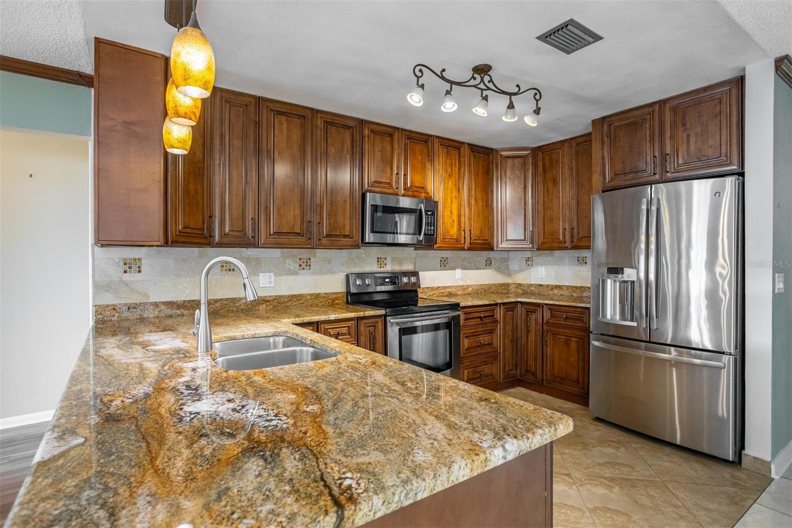 LEIGHTON PLACE - Residential