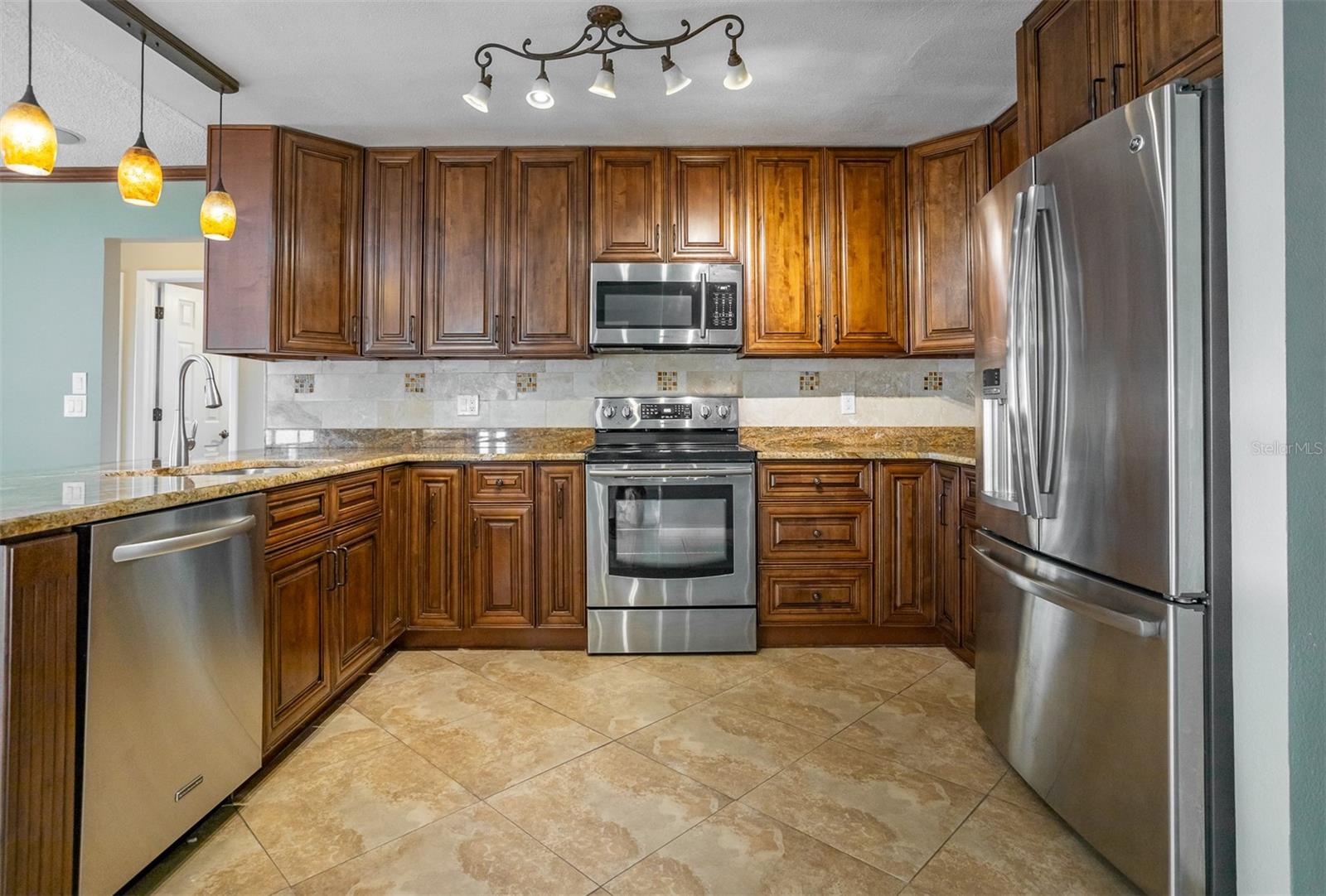 LEIGHTON PLACE - Residential