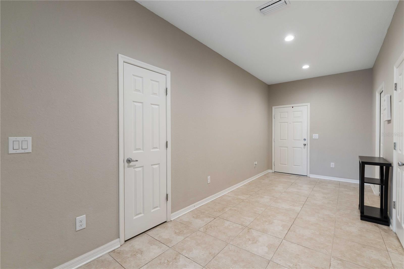 BRADFORD MANOR TWNHMS - Residential Lease