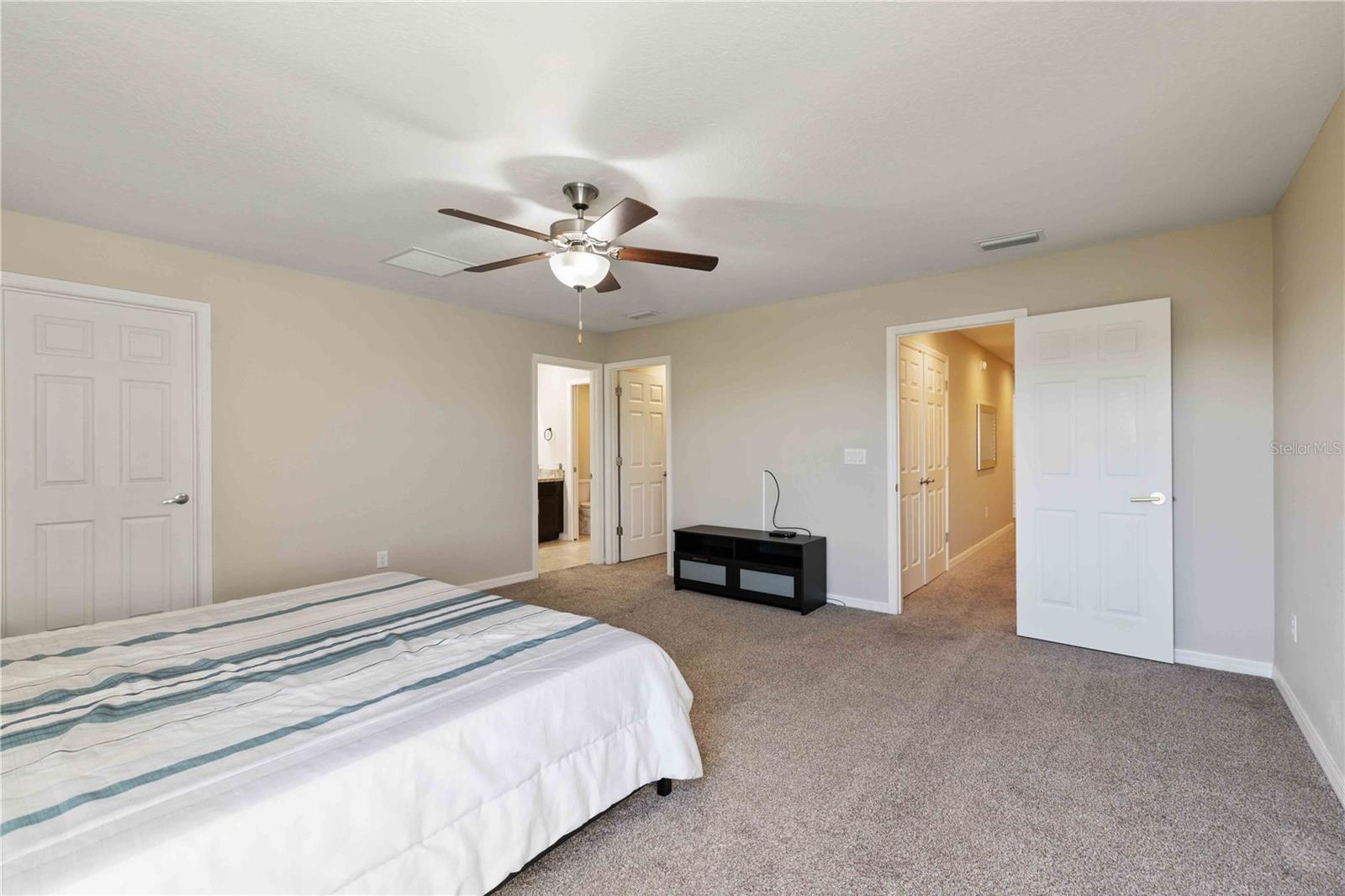 BRADFORD MANOR TWNHMS - Residential Lease