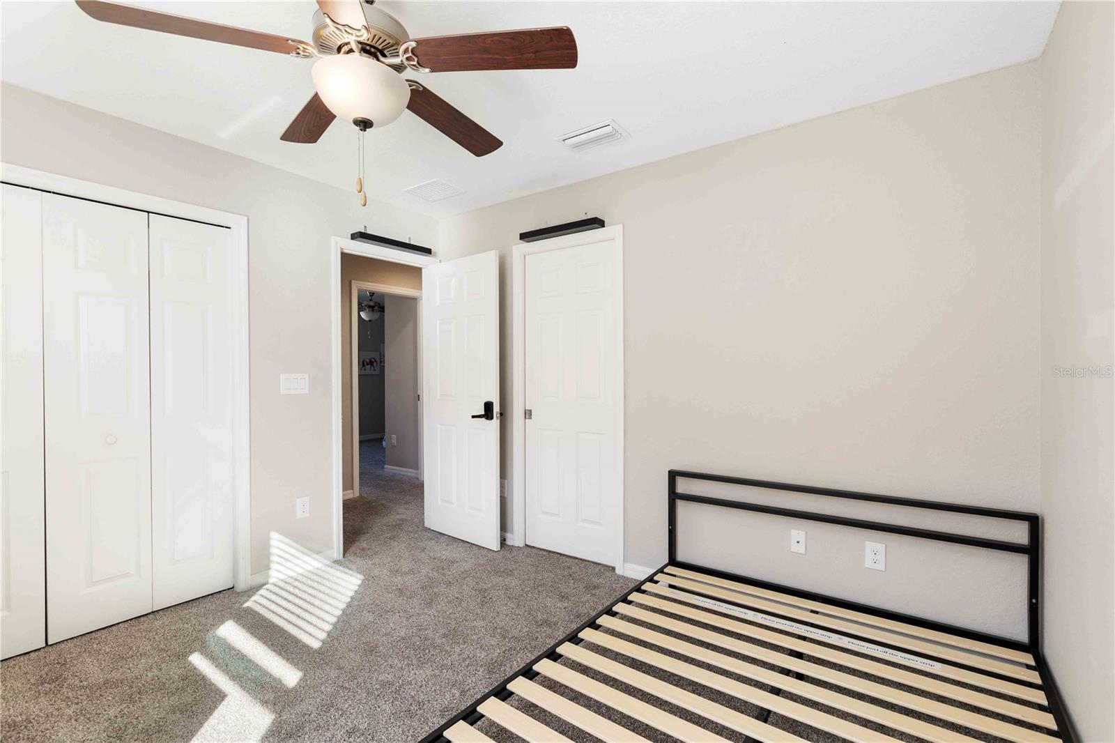 BRADFORD MANOR TWNHMS - Residential Lease