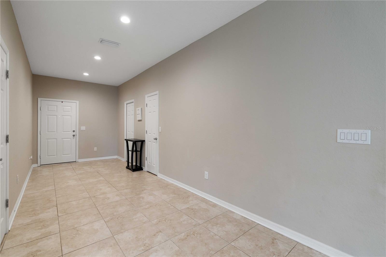 BRADFORD MANOR TWNHMS - Residential Lease