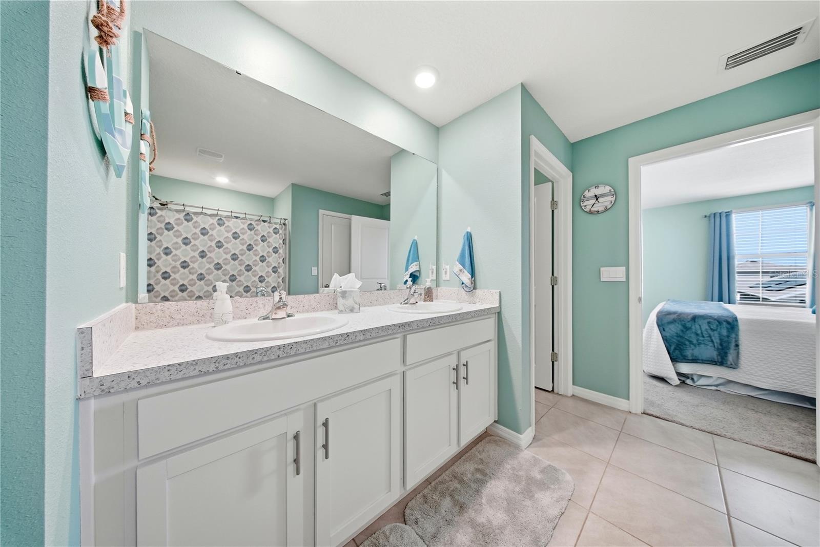 RIDGEWOOD - Residential