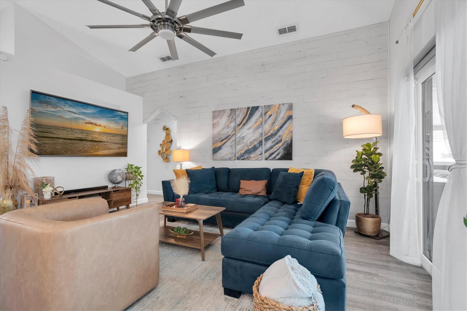 7424 SWAN LAKE DRIVE