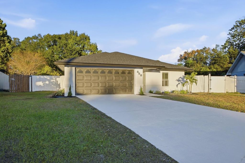 Photo of 858 Concord Lane, Lakeland, FL 33809 (MLS # TB8452660)