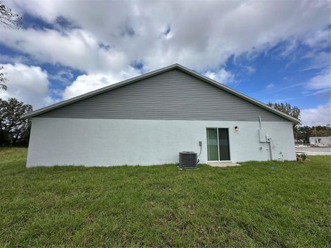 A home in LAKELAND