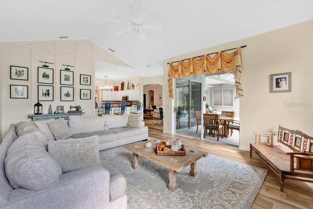 GLEN ABBEY UNIT 06 - Residential