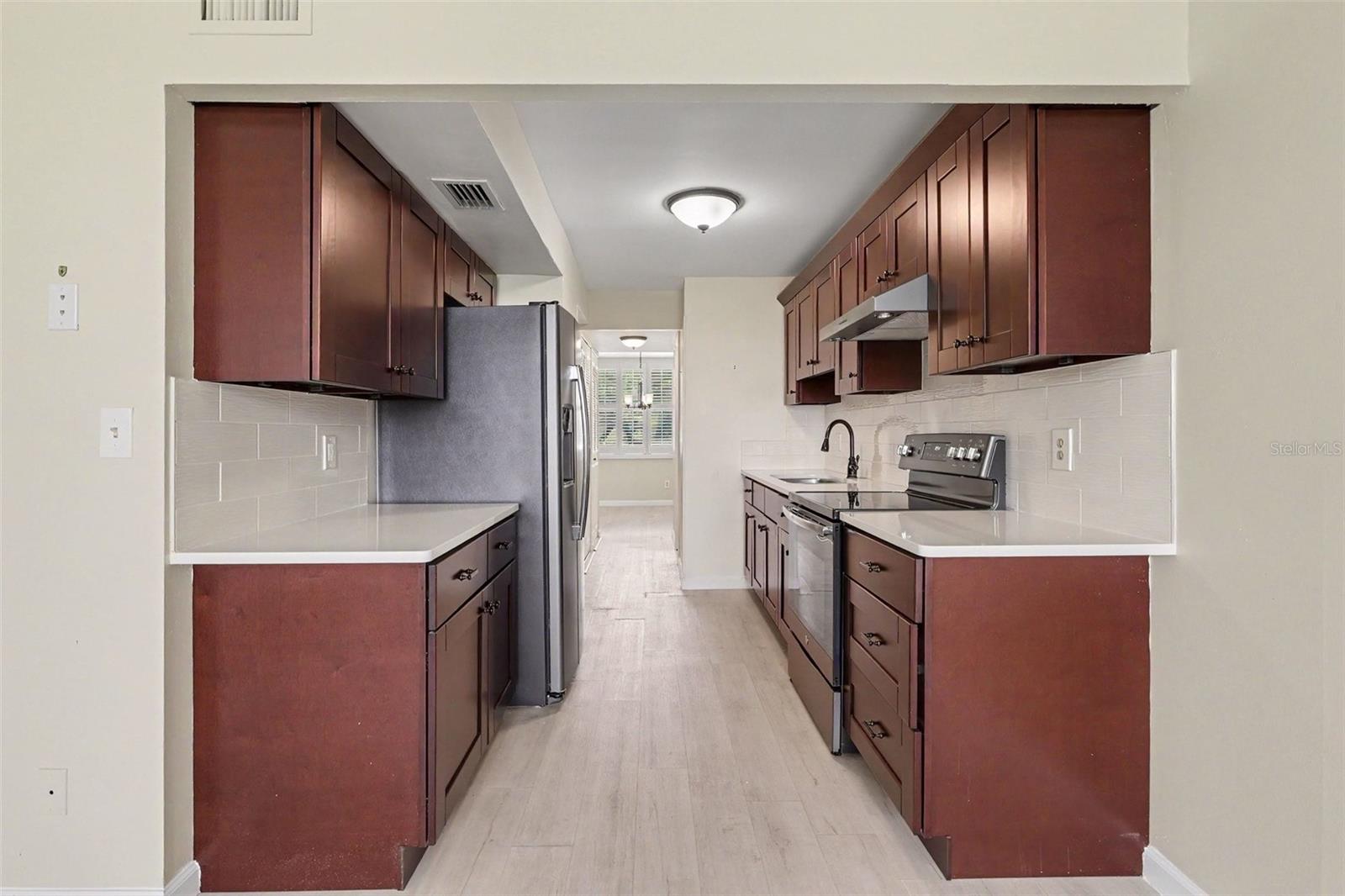 4720 LOCUST STREET NE 206
