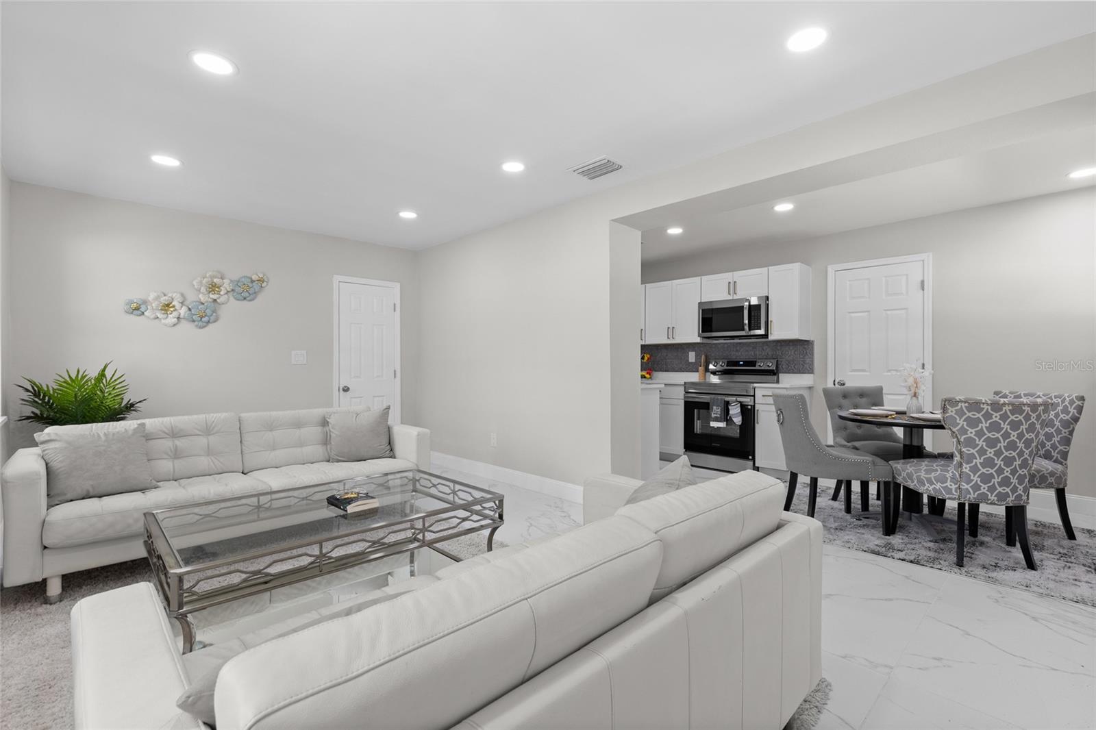 1375 LAKE DRIVE