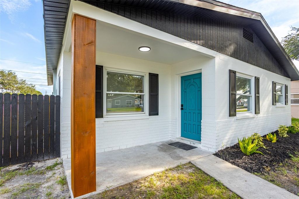 Photo of 829 89th Avenue N, St Petersburg, FL 33702 (MLS # TB8472113)