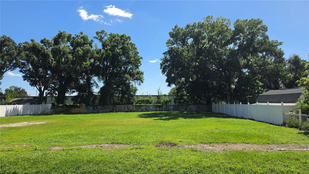 Photo of 4040 W Comanche Avenue, Tampa, FL 33614 (MLS # TB8550078)
