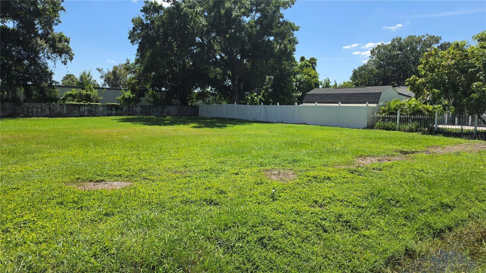 4040 W COMANCHE AVENUE