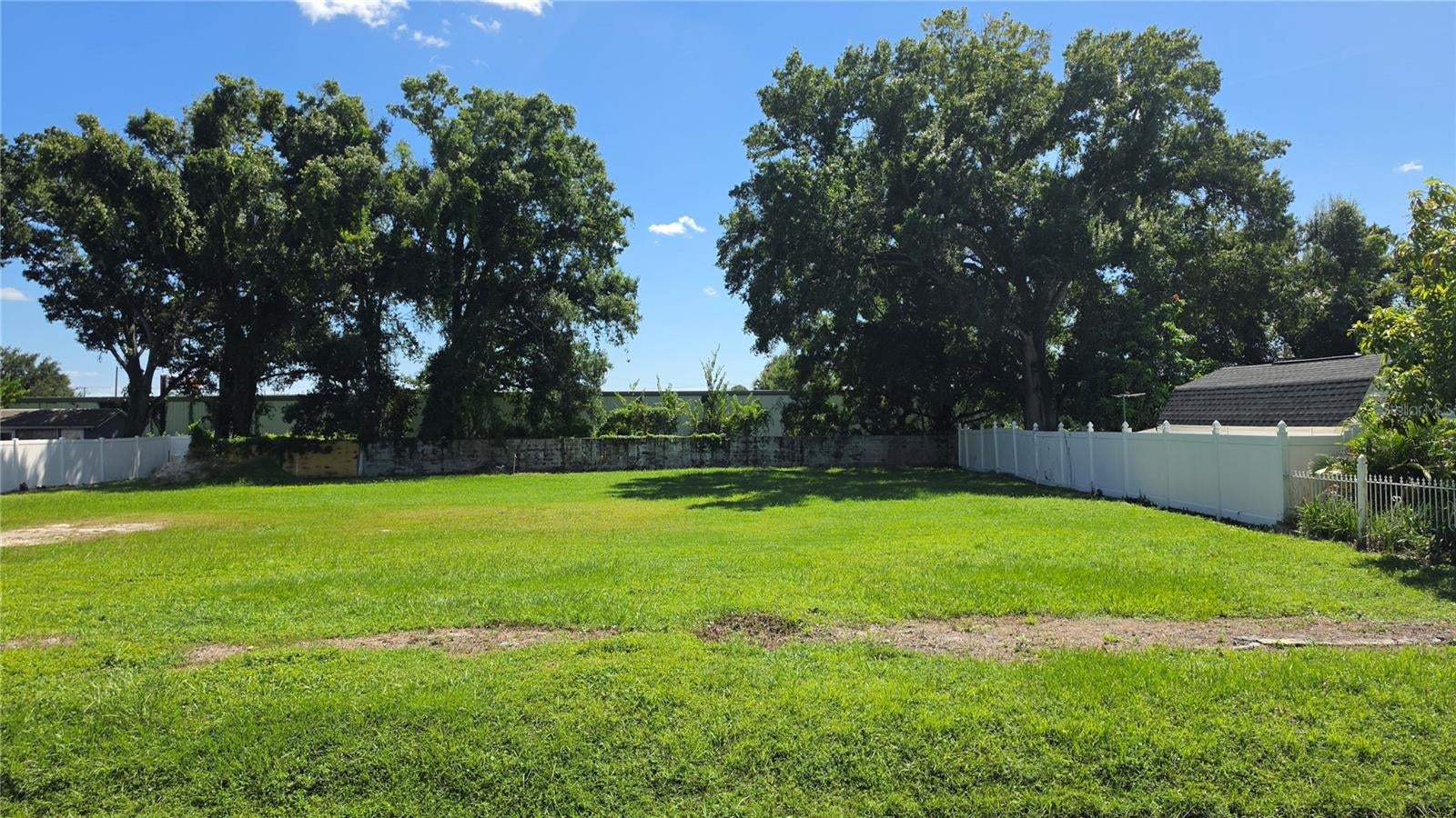 4040 W COMANCHE AVENUE