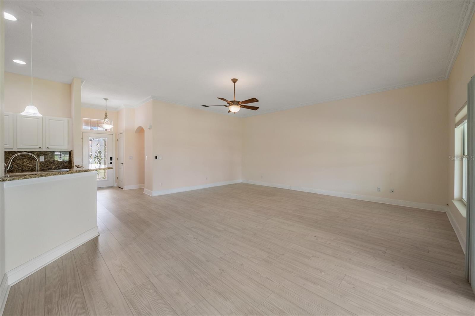 CORINTH CONDO - Residential