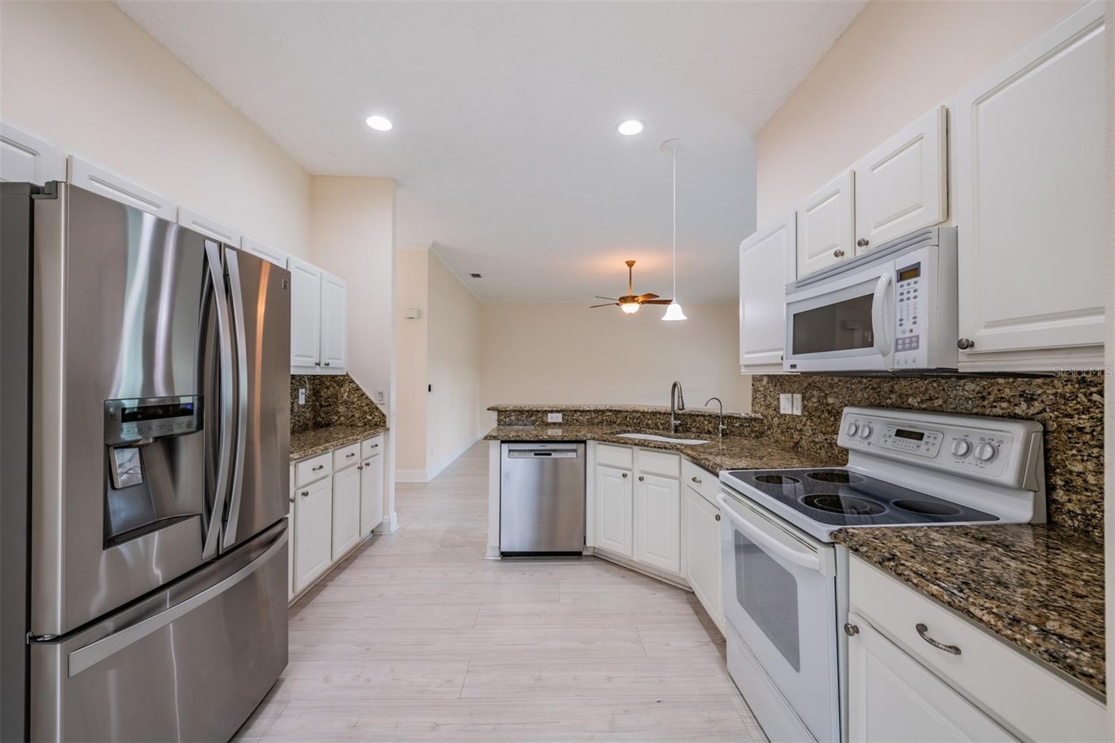CORINTH CONDO - Residential