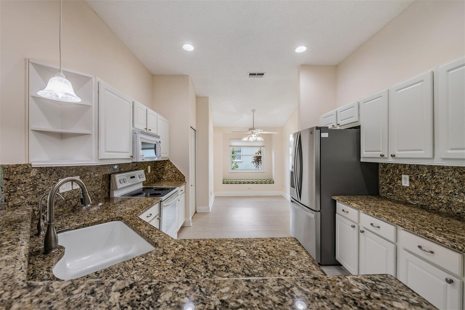 CORINTH CONDO - Residential