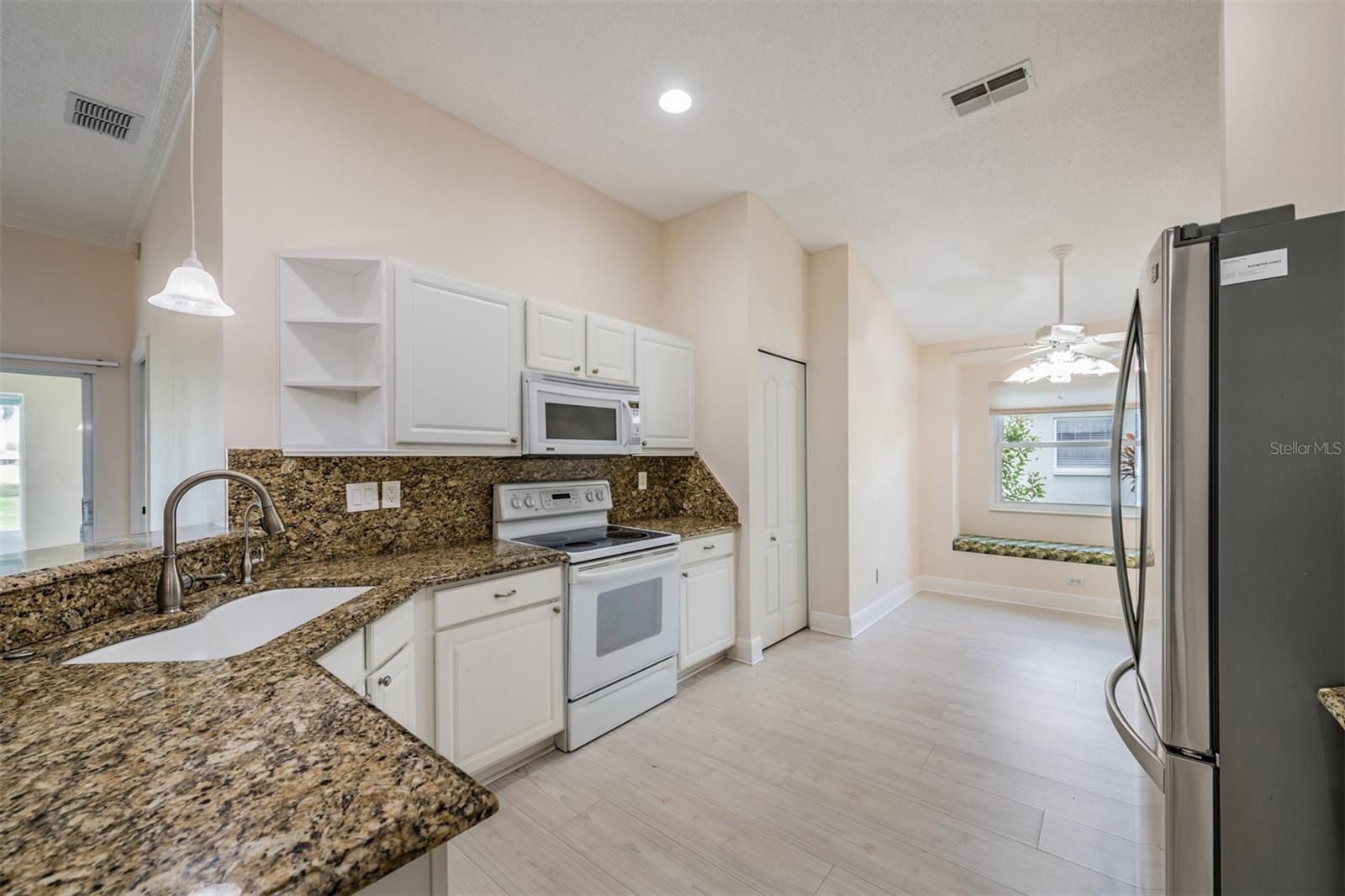 CORINTH CONDO - Residential