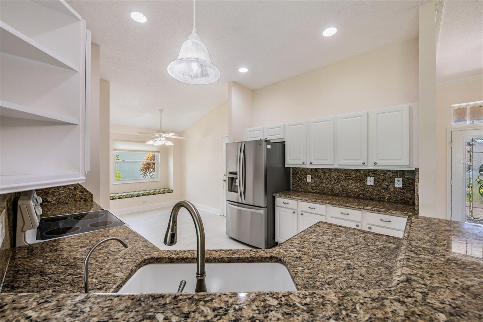 CORINTH CONDO - Residential