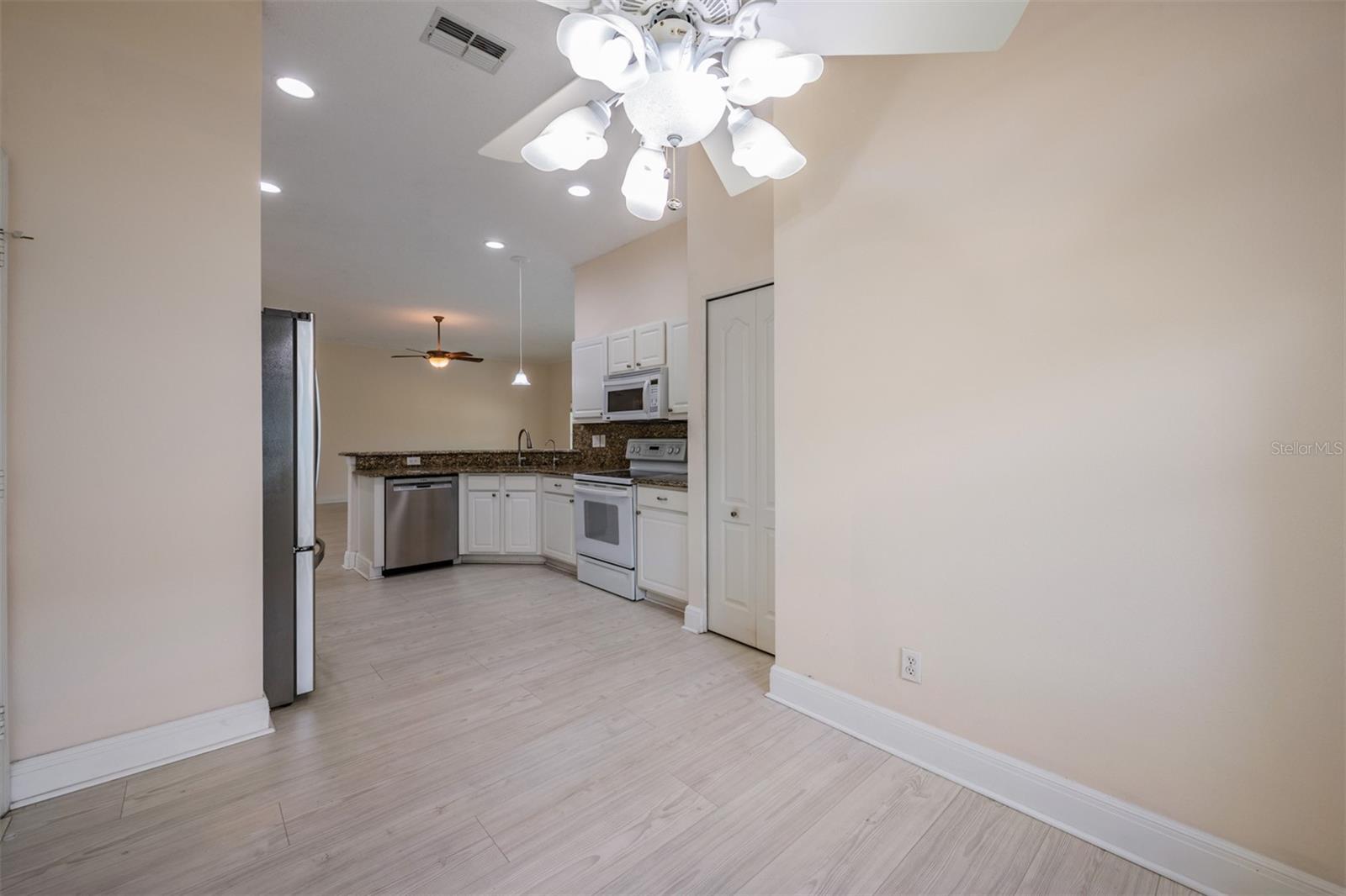 CORINTH CONDO - Residential