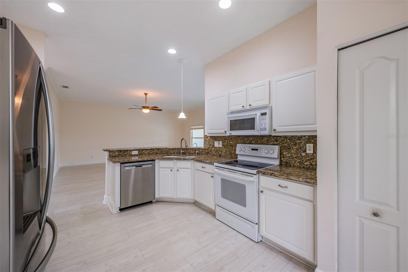 CORINTH CONDO - Residential