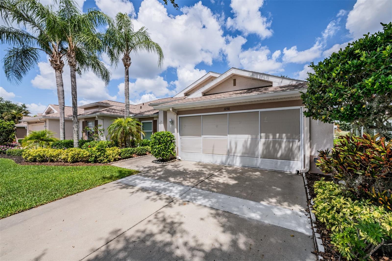 CORINTH CONDO - Residential