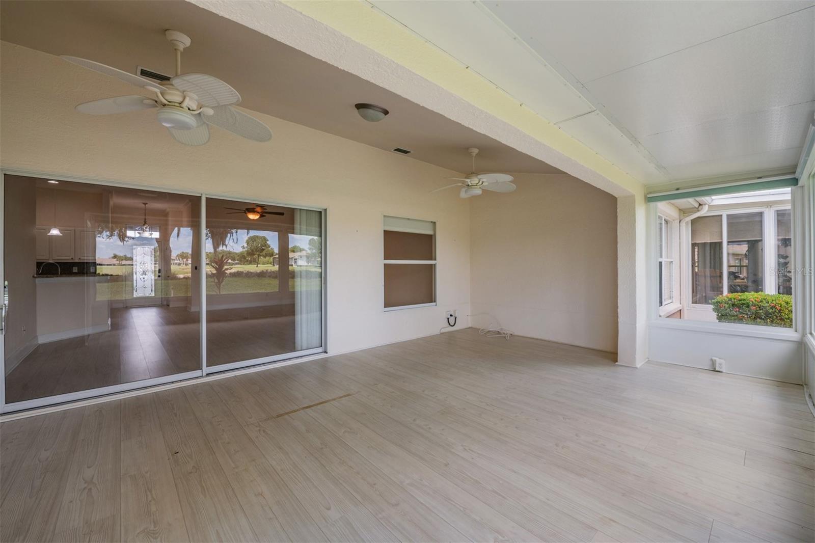CORINTH CONDO - Residential