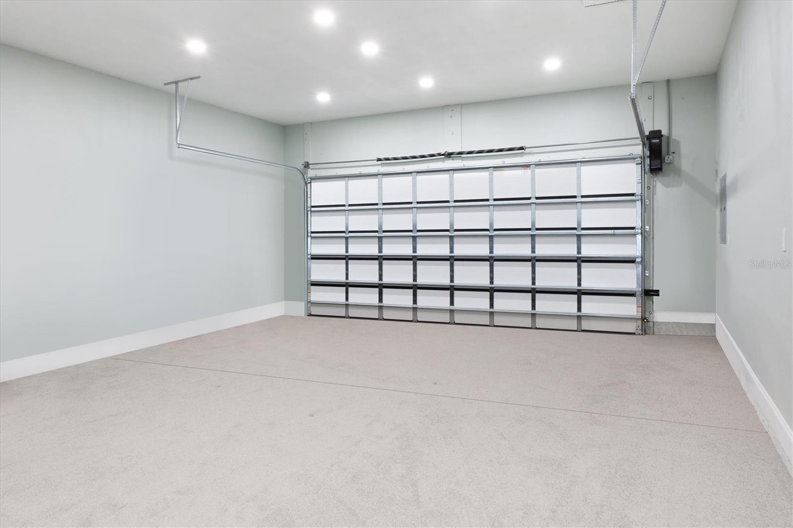 ORANGE LAKE SHORES - Residential