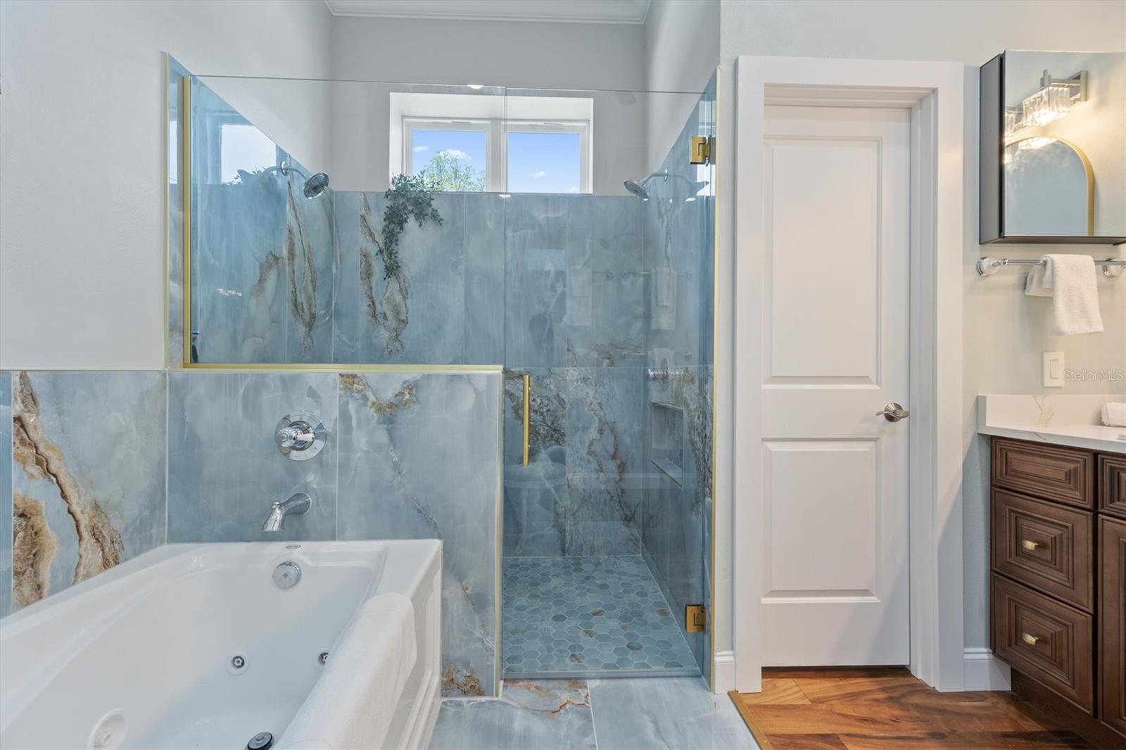 ORANGE LAKE SHORES - Residential