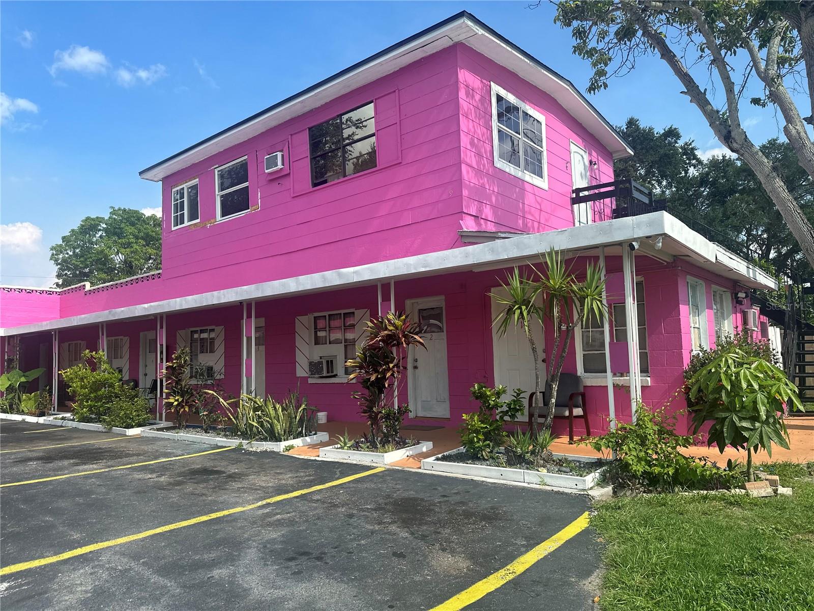 6733 4TH STREET N