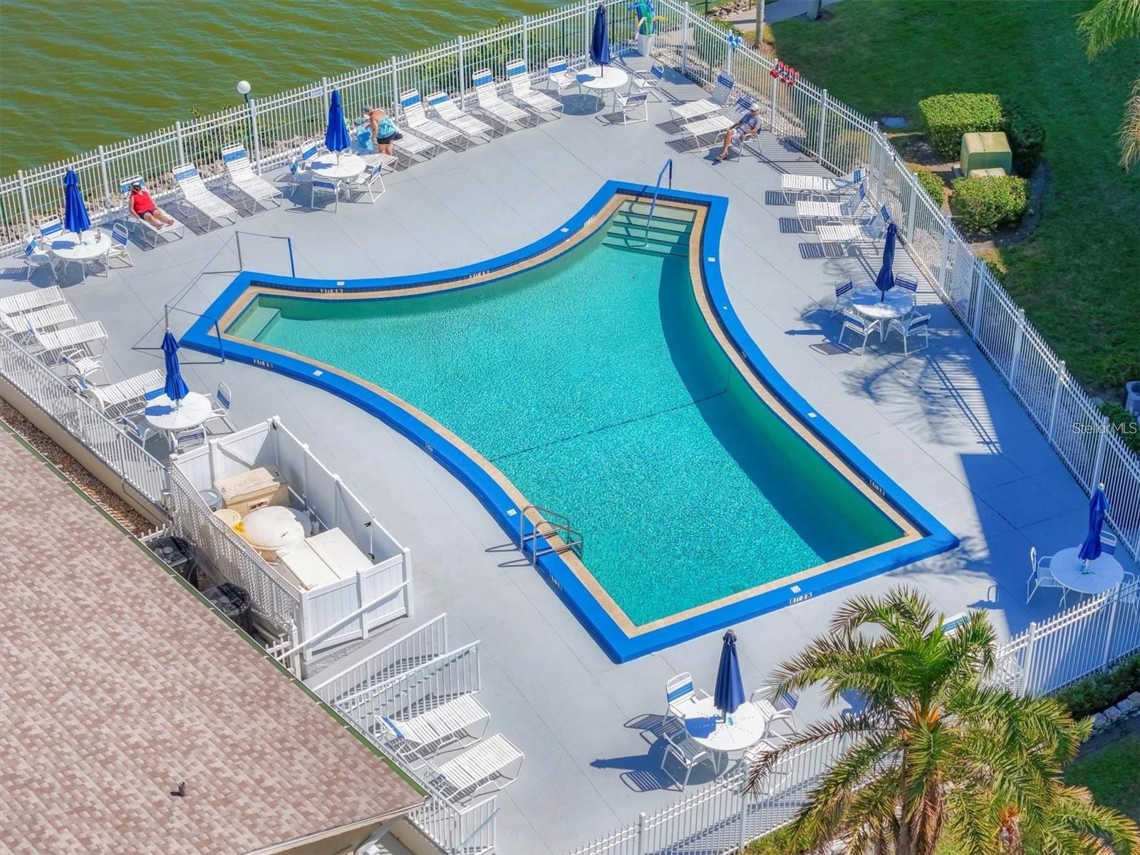 BAYSHORE ON THE LAKE APTS II SEC 1 - Residential