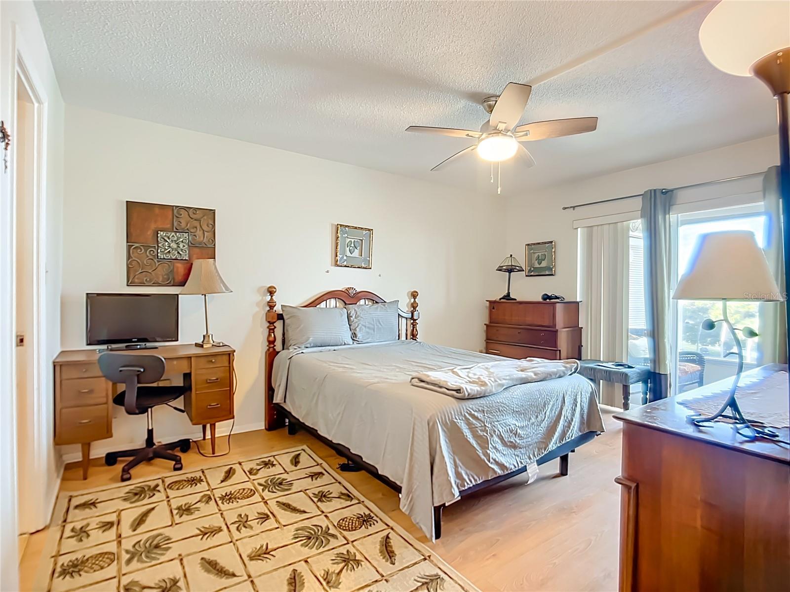 BAYSHORE ON THE LAKE APTS II SEC 1 - Residential