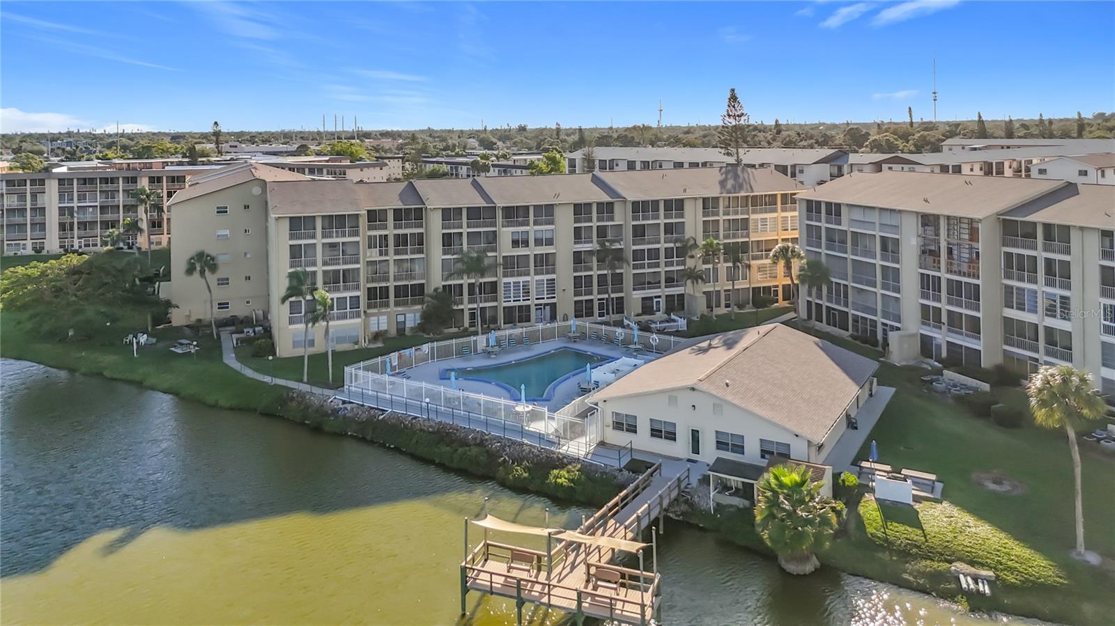 BAYSHORE ON THE LAKE APTS II SEC 1 - Residential