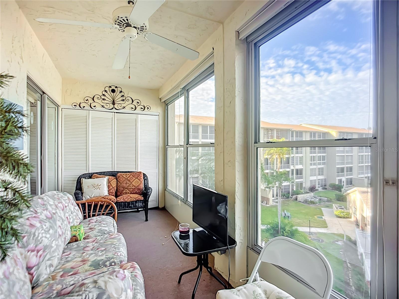 BAYSHORE ON THE LAKE APTS II SEC 1 - Residential