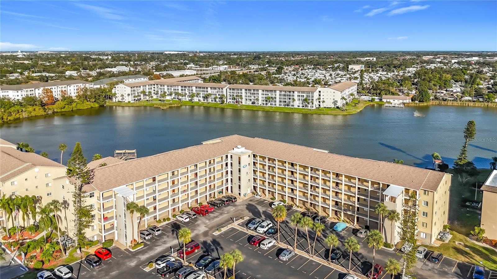 BAYSHORE ON THE LAKE APTS II SEC 1 - Residential