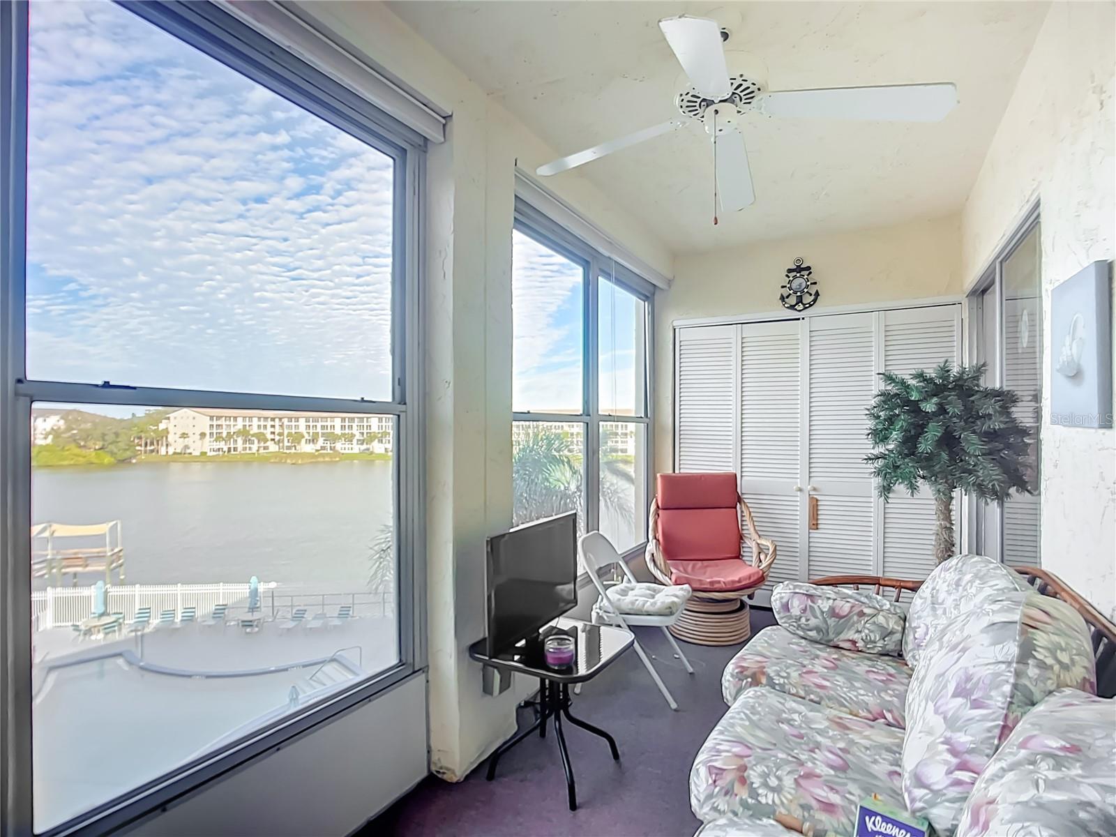 BAYSHORE ON THE LAKE APTS II SEC 1 - Residential