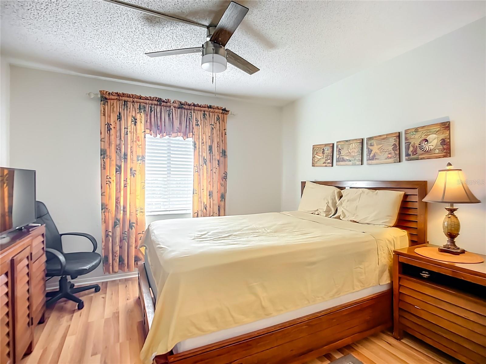 BAYSHORE ON THE LAKE APTS II SEC 1 - Residential