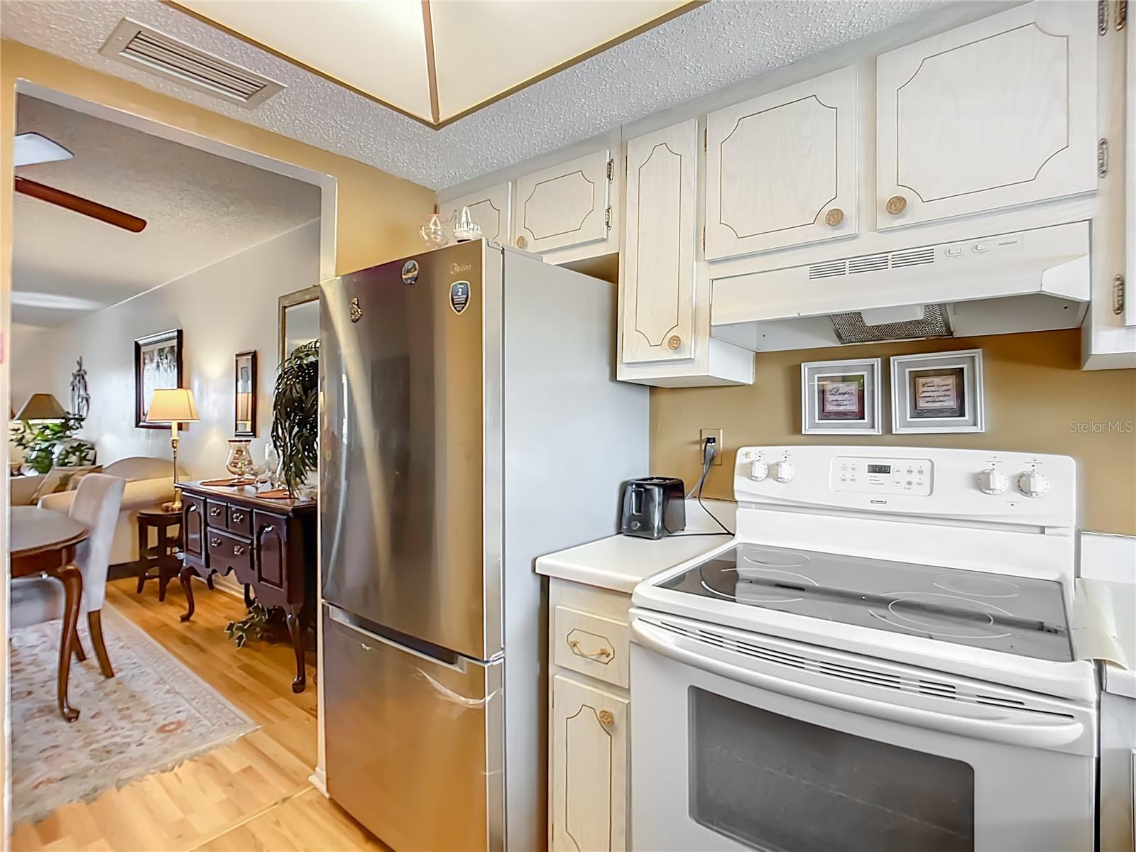 BAYSHORE ON THE LAKE APTS II SEC 1 - Residential