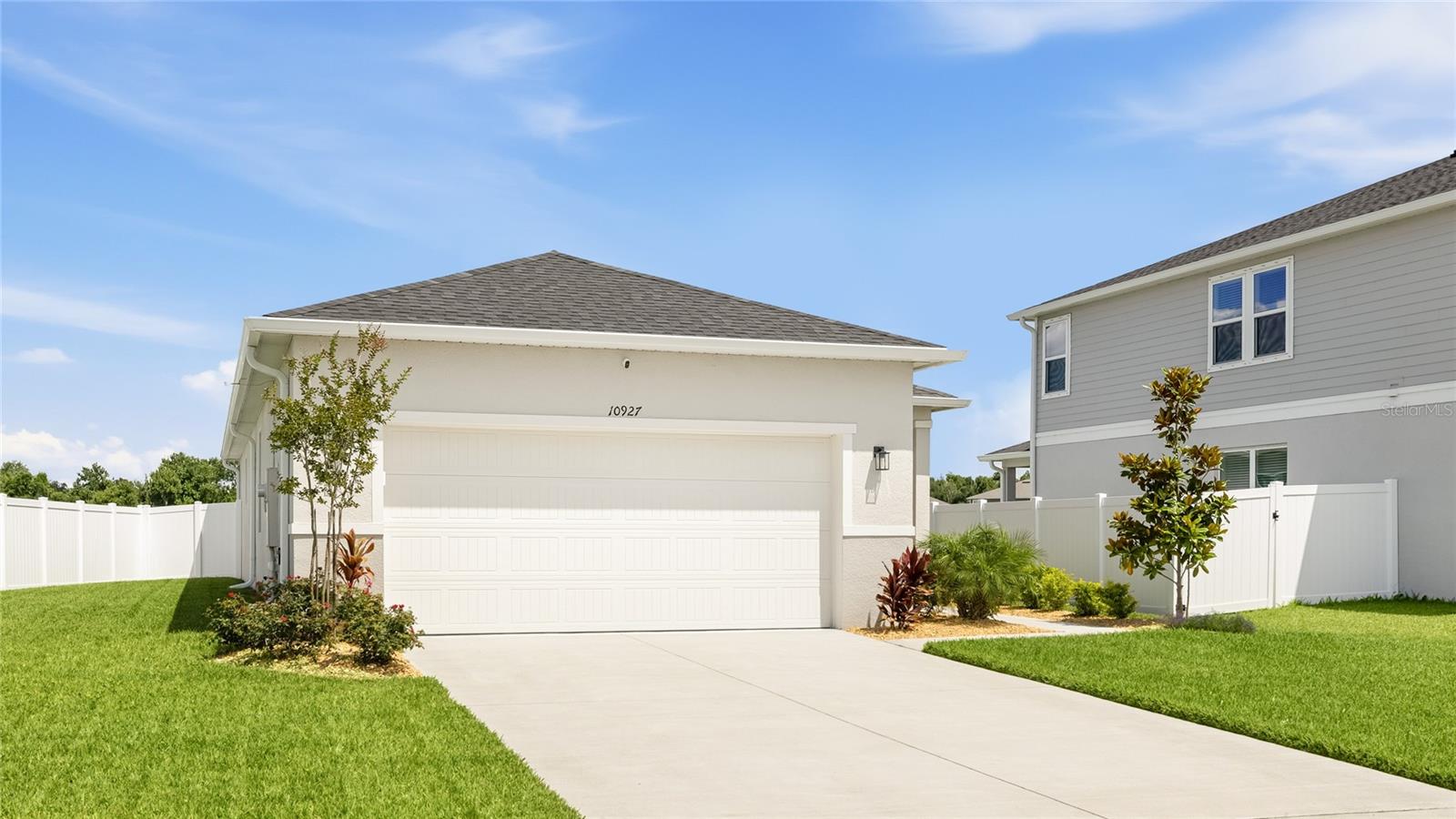 10927 BLUESTEM COVE