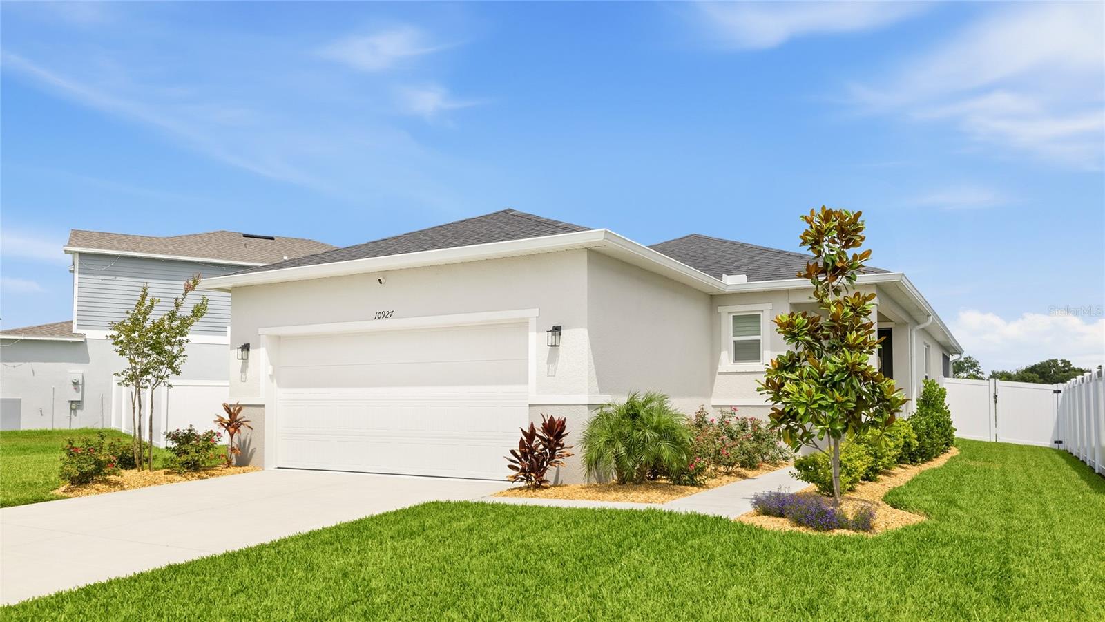 10927 BLUESTEM COVE