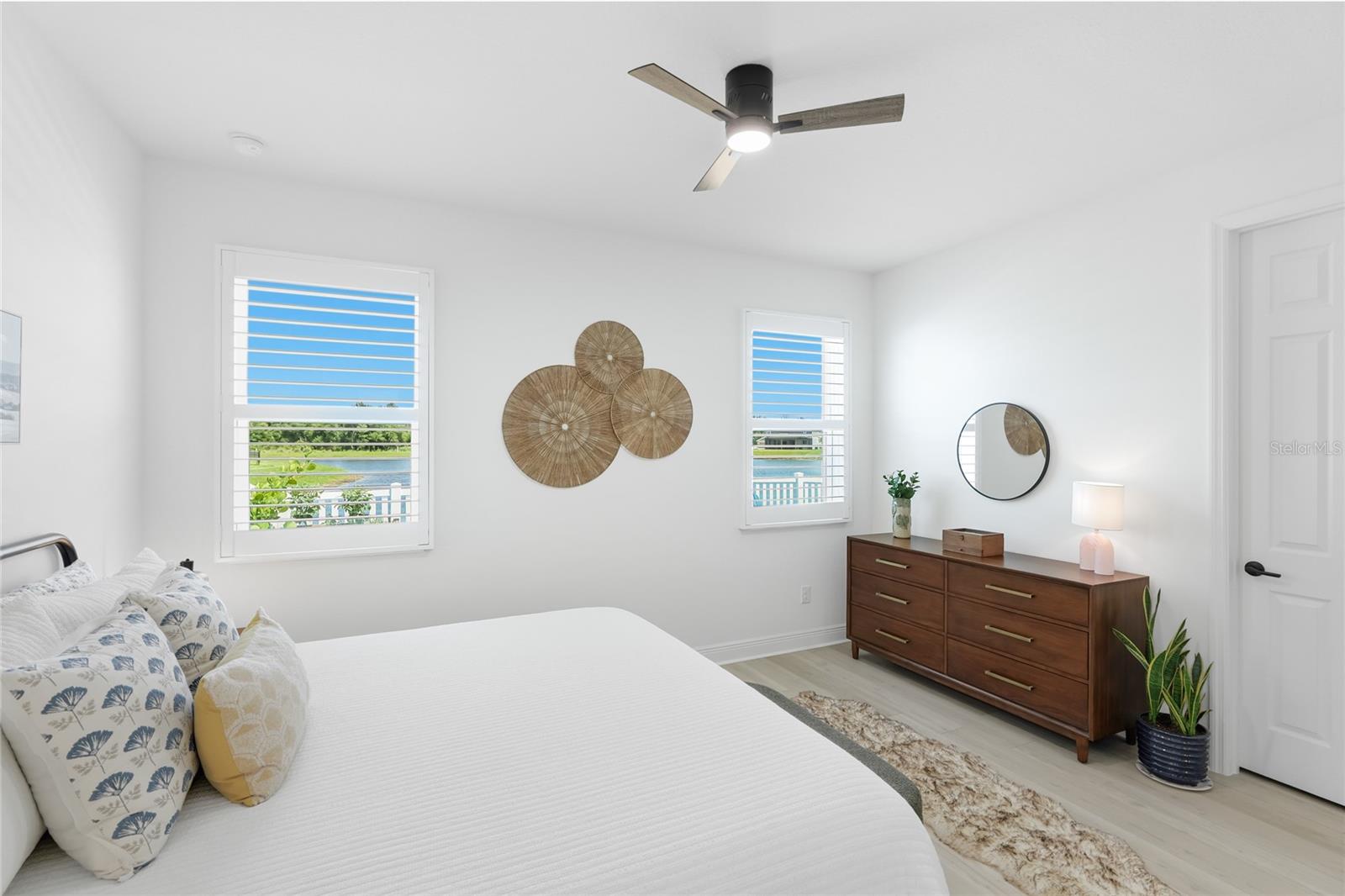 SAWGRASS LAKES PH I-III - Residential