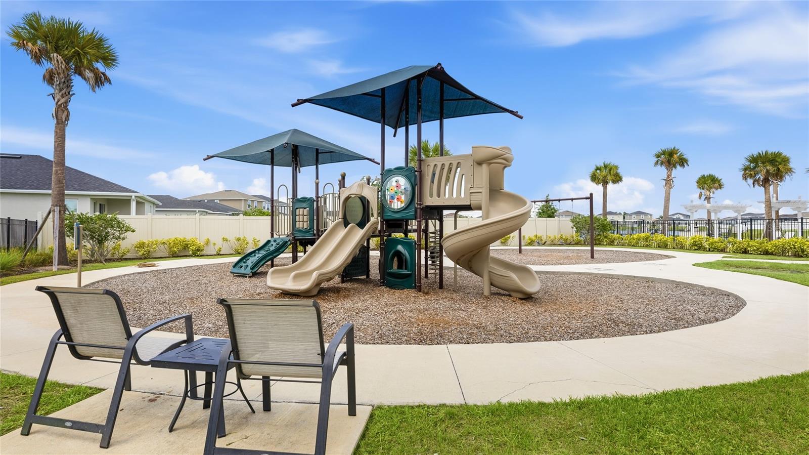 SAWGRASS LAKES PH I-III - Residential