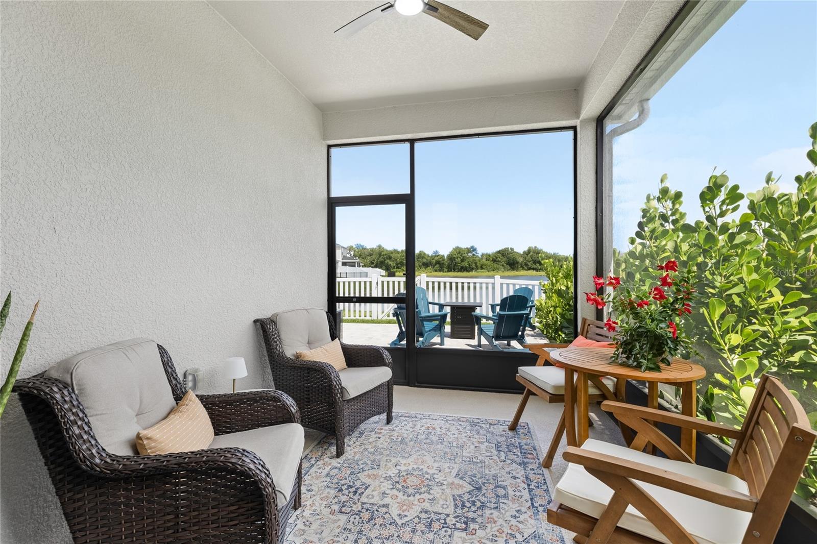 SAWGRASS LAKES PH I-III - Residential