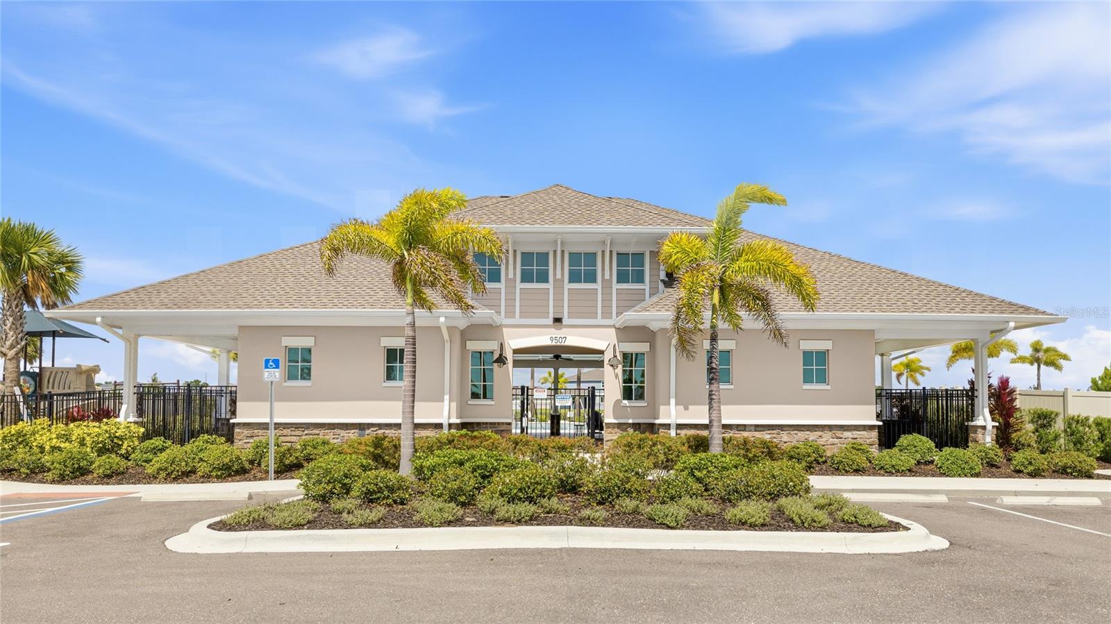 SAWGRASS LAKES PH I-III - Residential