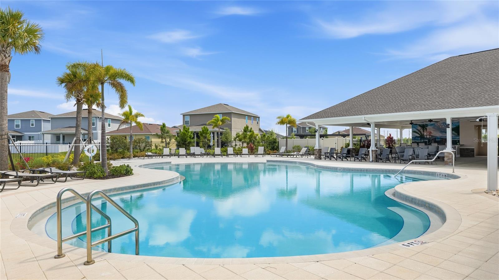 SAWGRASS LAKES PH I-III - Residential