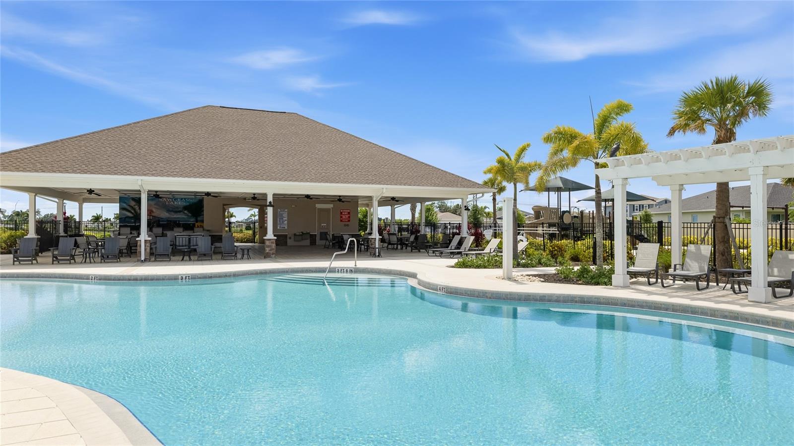 SAWGRASS LAKES PH I-III - Residential