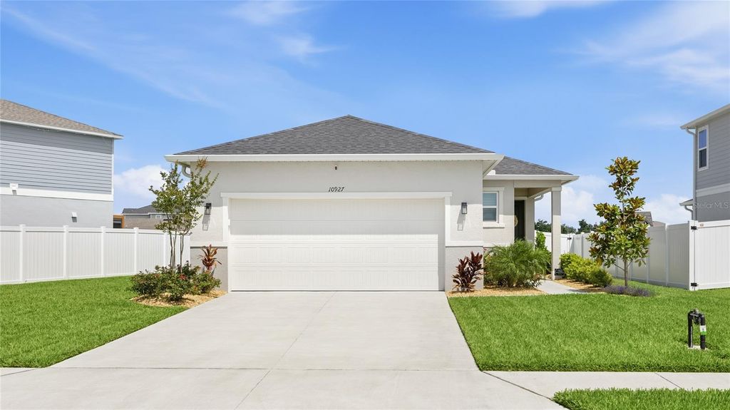 Photo of 10927 Bluestem Cove, Parrish, FL 34219 (MLS # A4693591)