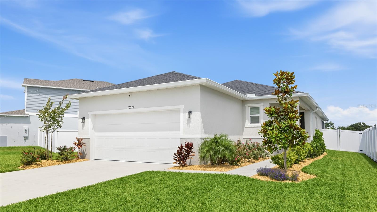 10927 BLUESTEM COVE