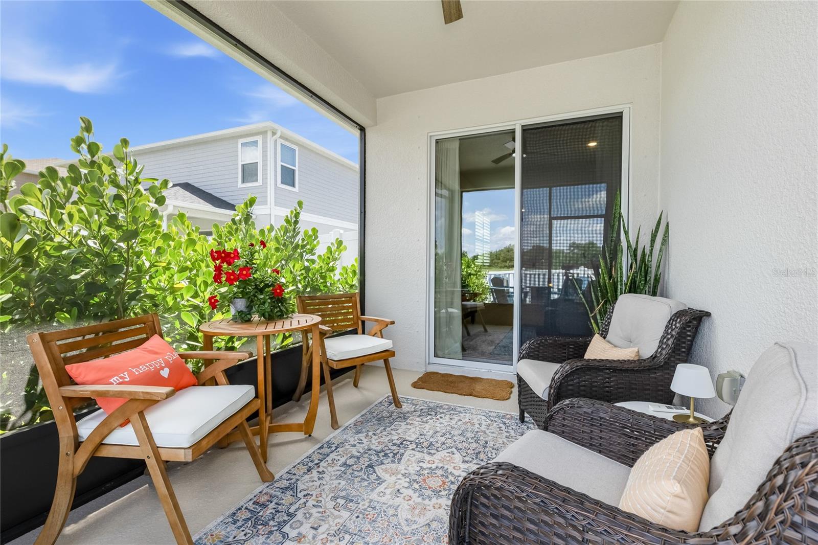 SAWGRASS LAKES PH I-III - Residential