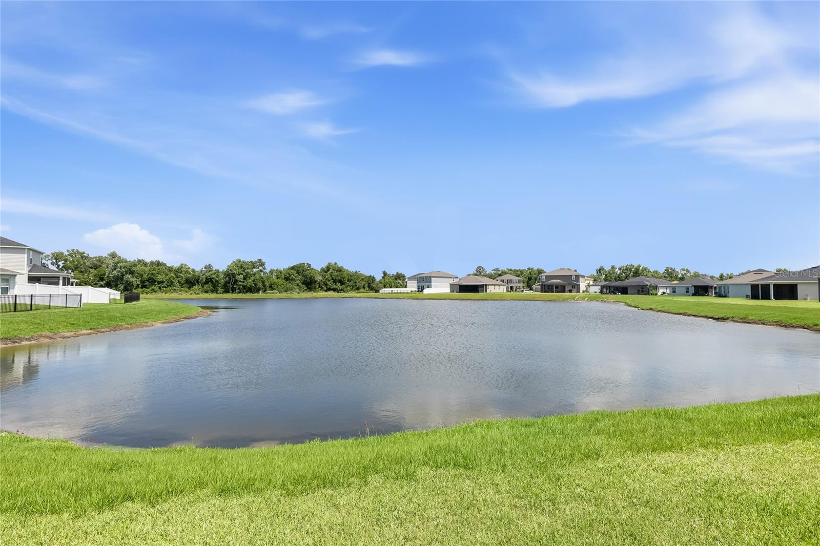 SAWGRASS LAKES PH I-III - Residential